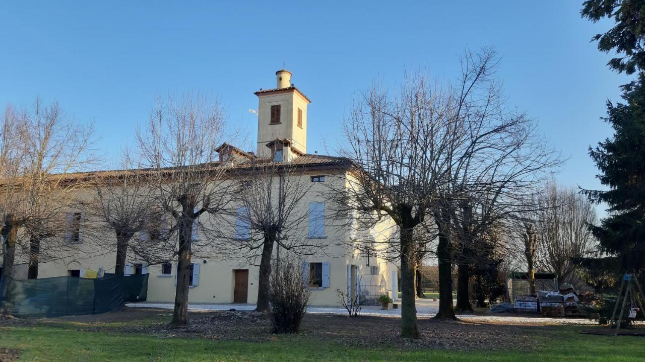La Torre Di Longara Bed & Breakfast Calderara di Reno Luaran gambar