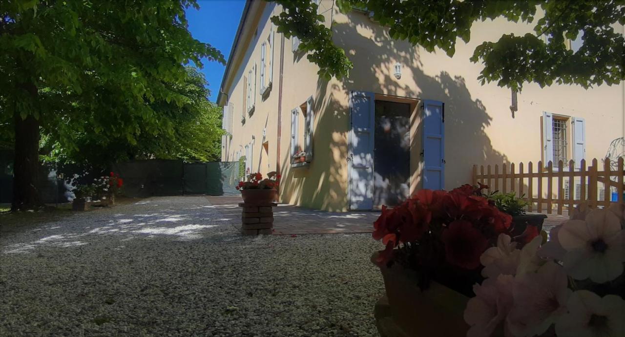 La Torre Di Longara Bed & Breakfast Calderara di Reno Luaran gambar