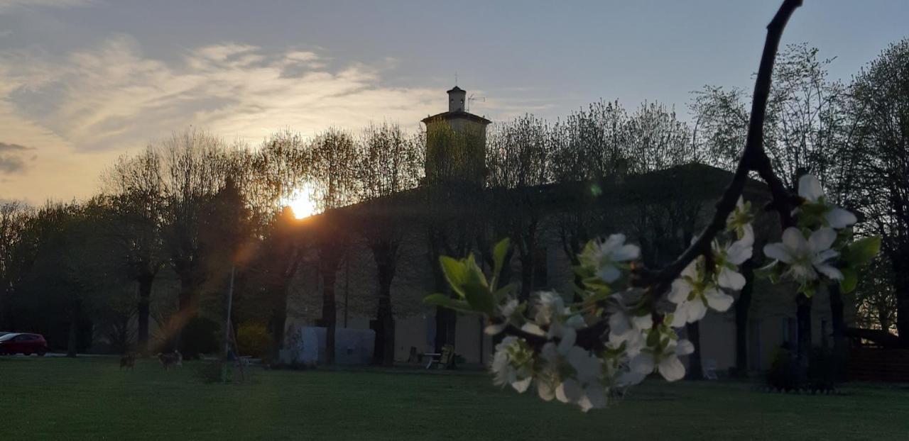 La Torre Di Longara Bed & Breakfast Calderara di Reno Luaran gambar